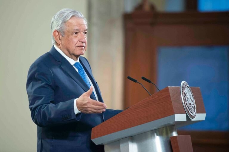 Anuncia AMLO hallazgo de campo petrolero “muy grande” en Tabasco