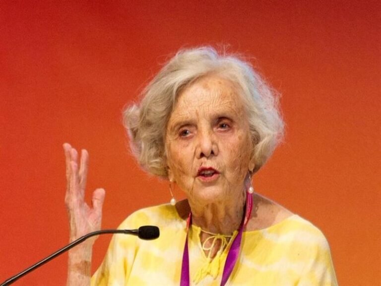 “Estoy bien”, dice Elena Poniatowska tras robo en su casa