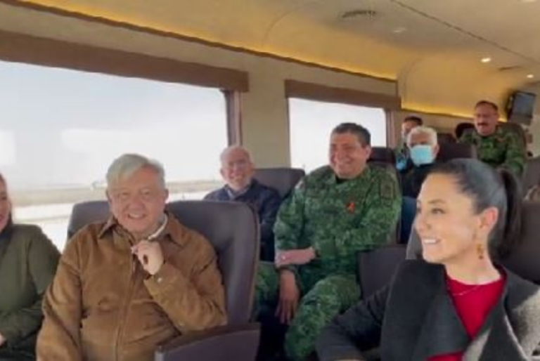 AMLO recorre de CDMX hasta al AIFA en Tren Suburbano