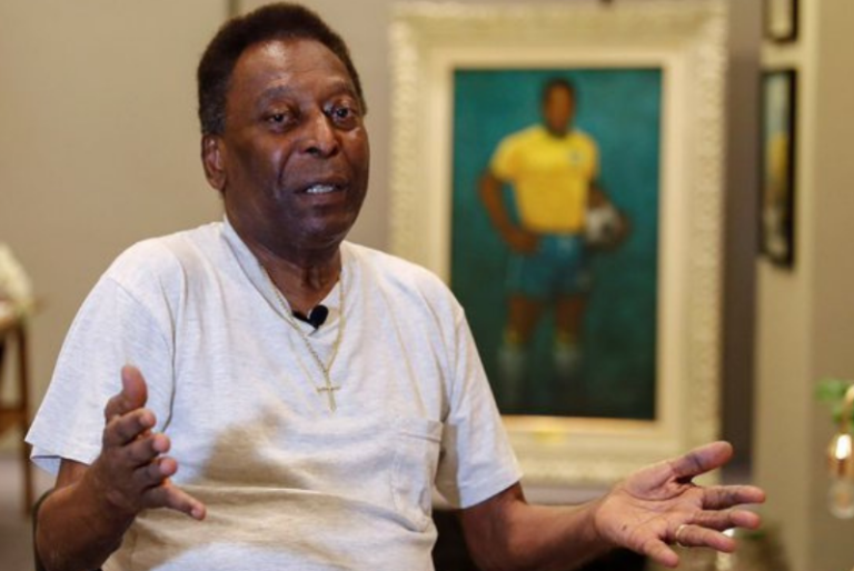Hospitalizan nuevamente a Pelé por tumor en el colon