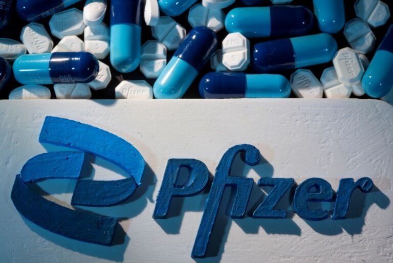 Pfizer anuncia que su pastilla COVID reduce 89% casos de muerte e inhibe a ómicron