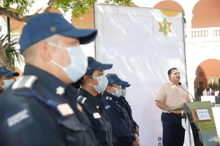 Capacitan en temas de paz, mediación  y colaboración a policías de Mérida