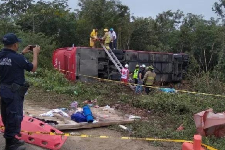 Identifican a cuatro de las ocho víctimas del accidente de autobús ADO