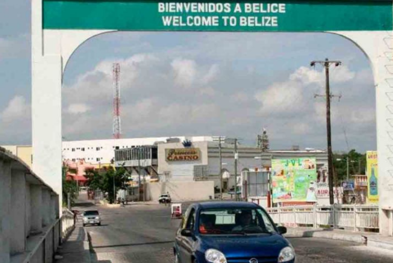Belice cobrará seguro médico tras abrir frontera con México