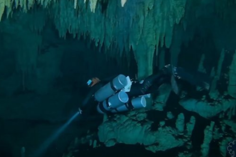 cueva acuática