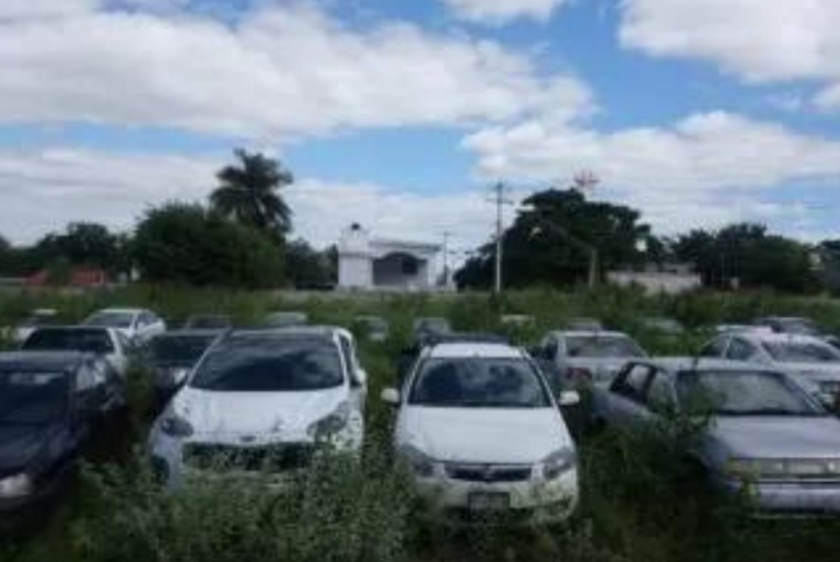 Vehículos abandonados en corralones pasaran a manos del Gobierno