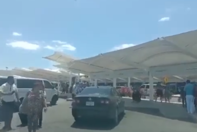 Se registra balacera en el Aeropuerto Internacional de Cancún