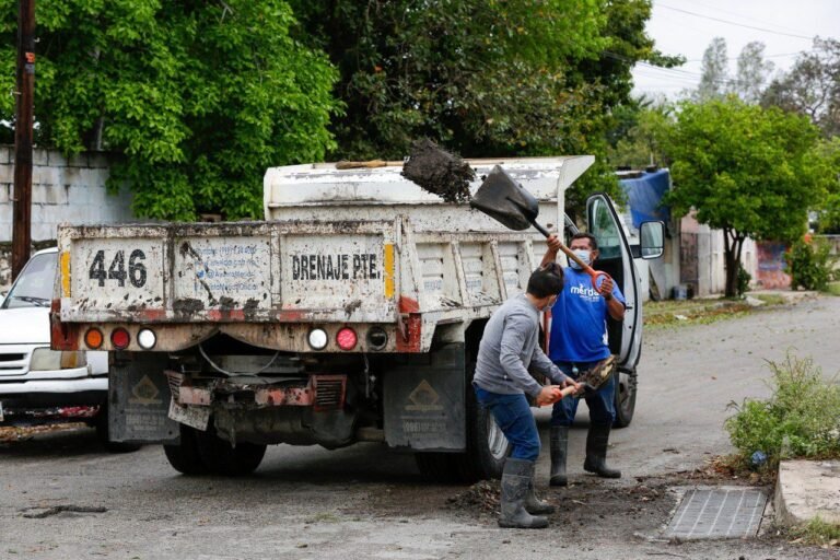 Despliegan cuadrillas de trabajadores para evitar afectaciones por las lluvias