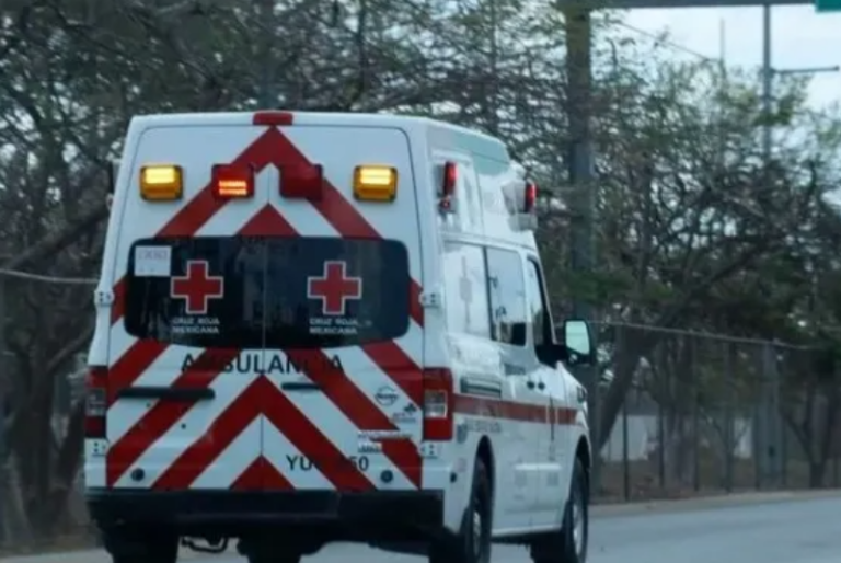 Niño se amputa un dedo al brincar la reja de una escuela en Kanasín