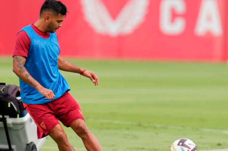 ‘Tecatito’ Corona queda fuera de Qatar 2022 por lesión en el tobillo