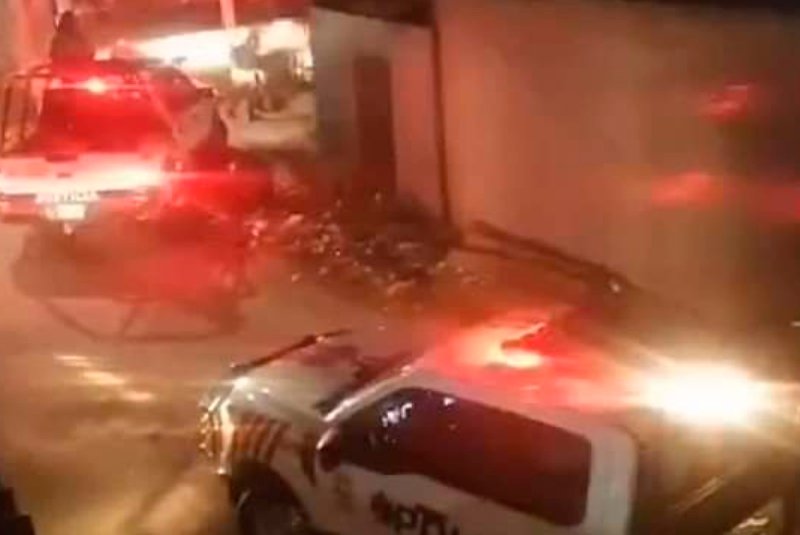 policía