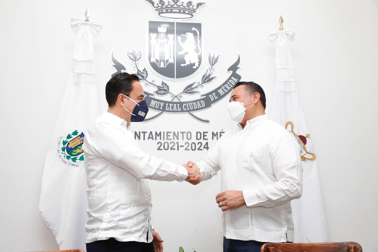 Firma de la carta de intención de hermanamiento Mérida-Zamora 2022-06-08 at 3.31.43 PM (1)