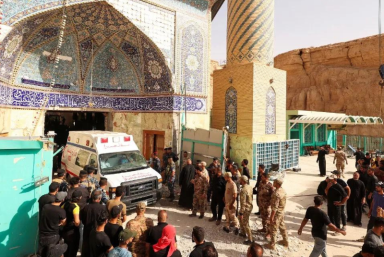 Suben a siete los muertos por derrumbe de un templo chií en el sur de Irak