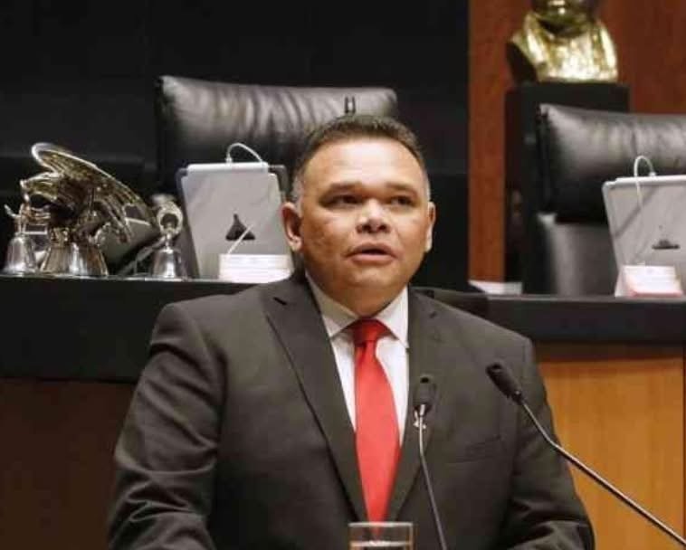 De funcionario a senador plurinominal: casi cuatro décadas de Rolando Zapata viviendo de la política