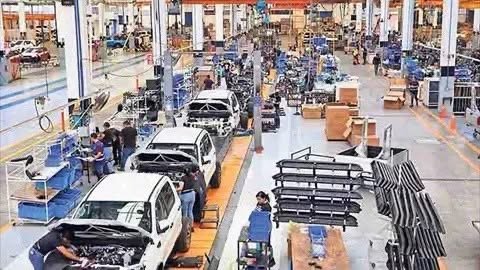 Automotriz en alerta: México pierde más de 100 mil empleos del sector en dos años