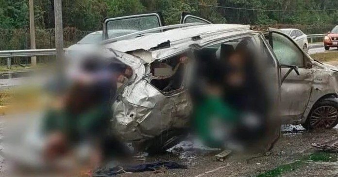ACCIDENTE MORTAL EN CARRETERA TULUM QUINTANA ROO COBRA SEIS VIDAS DE TURISTAS