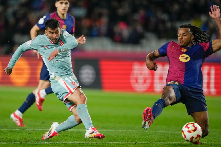 Barcelona y Atlético de Madrid empataron 4-4 en una increíble ida de semifinales de la Copa del Rey
