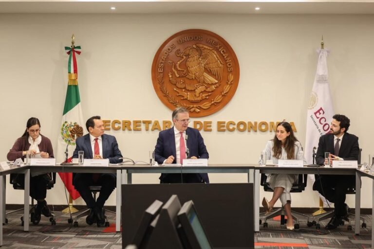 Milo Barrera acompaña a Huacho Díaz Mena en agenda estratégica en CDMX para atraer inversiones y fortalecer el crecimiento de Yucatán